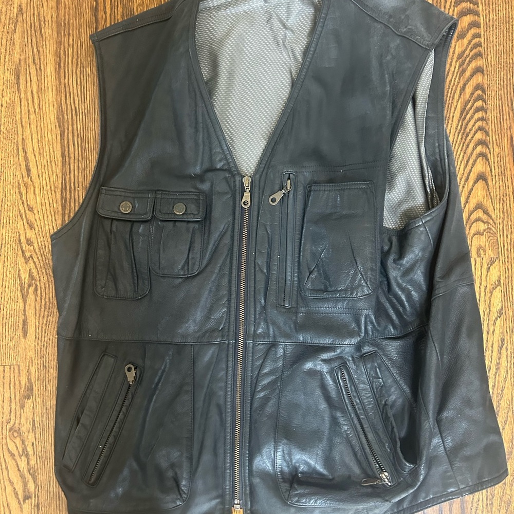 Men’s Black Leather Vest by Echetes Leder Size looks new